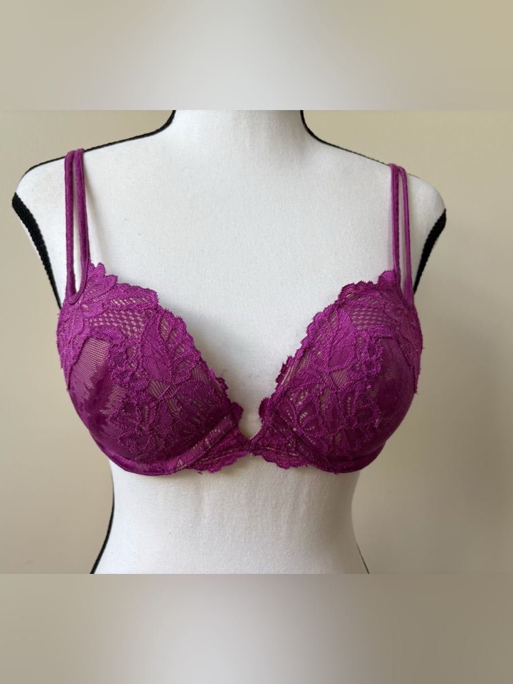 Vintage Early 2000’s - Victoria's Secret Lace Plunge Bra in Magenta - 34A